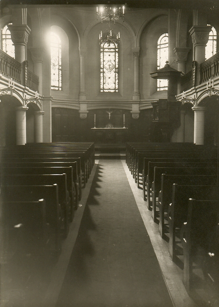 Église de l'intérieur